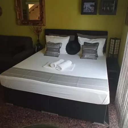 Luxury Sirena Centre Netflix Apartman *