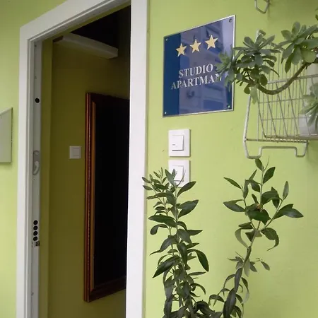 Luxury Sirena Centre Netflix Split