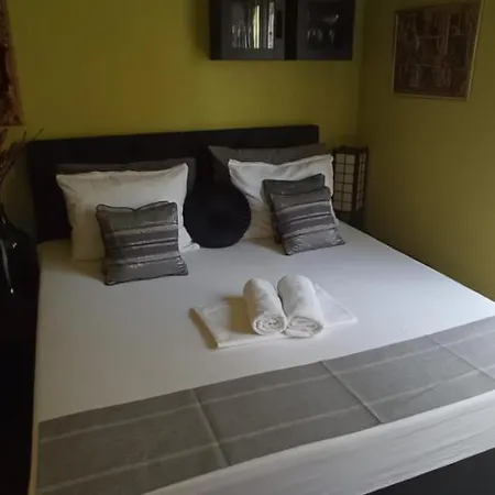 Luxury Sirena Centre Netflix Apartman