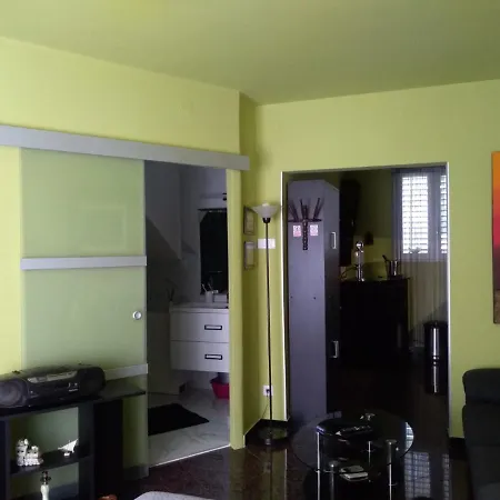 Luxury Sirena Centre Netflix Apartman *