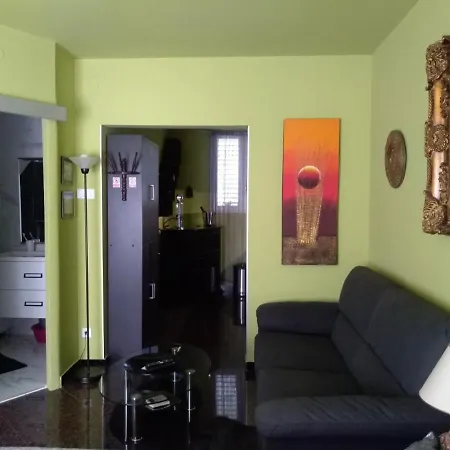 Luxury Sirena Centre Netflix
