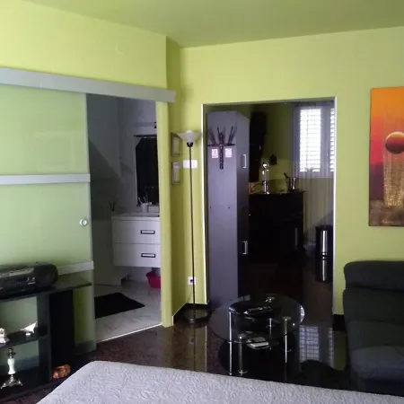 Luxury Sirena Centre Netflix Split