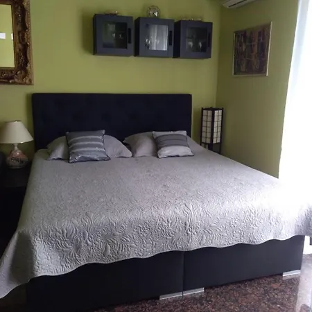 Luxury Sirena Centre Netflix