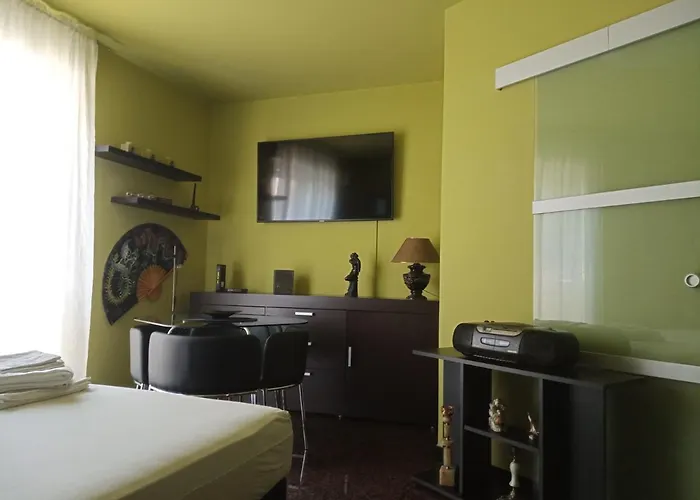 Luxury Kyara Centre Netflix * Split